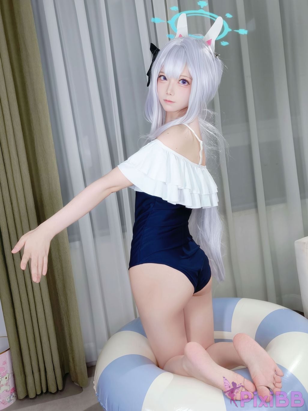 Cosplayer Son miko Blue Archive Yuexue Gongzi swimsuit PixiBB.COM 027