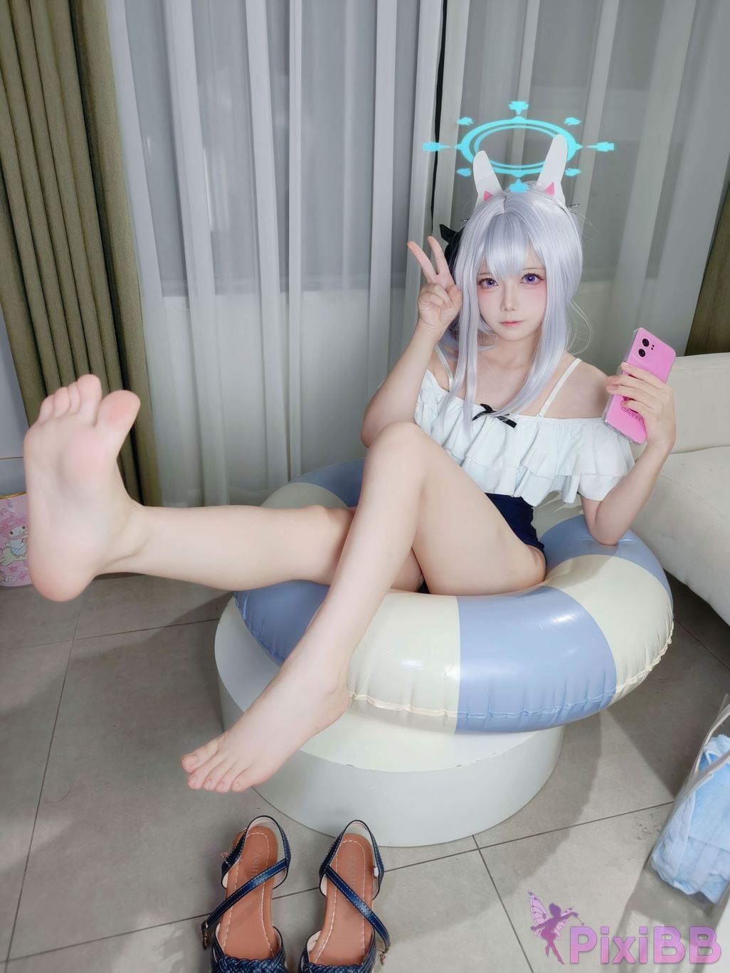 Cosplayer Son miko Blue Archive Yuexue Gongzi swimsuit PixiBB.COM 032
