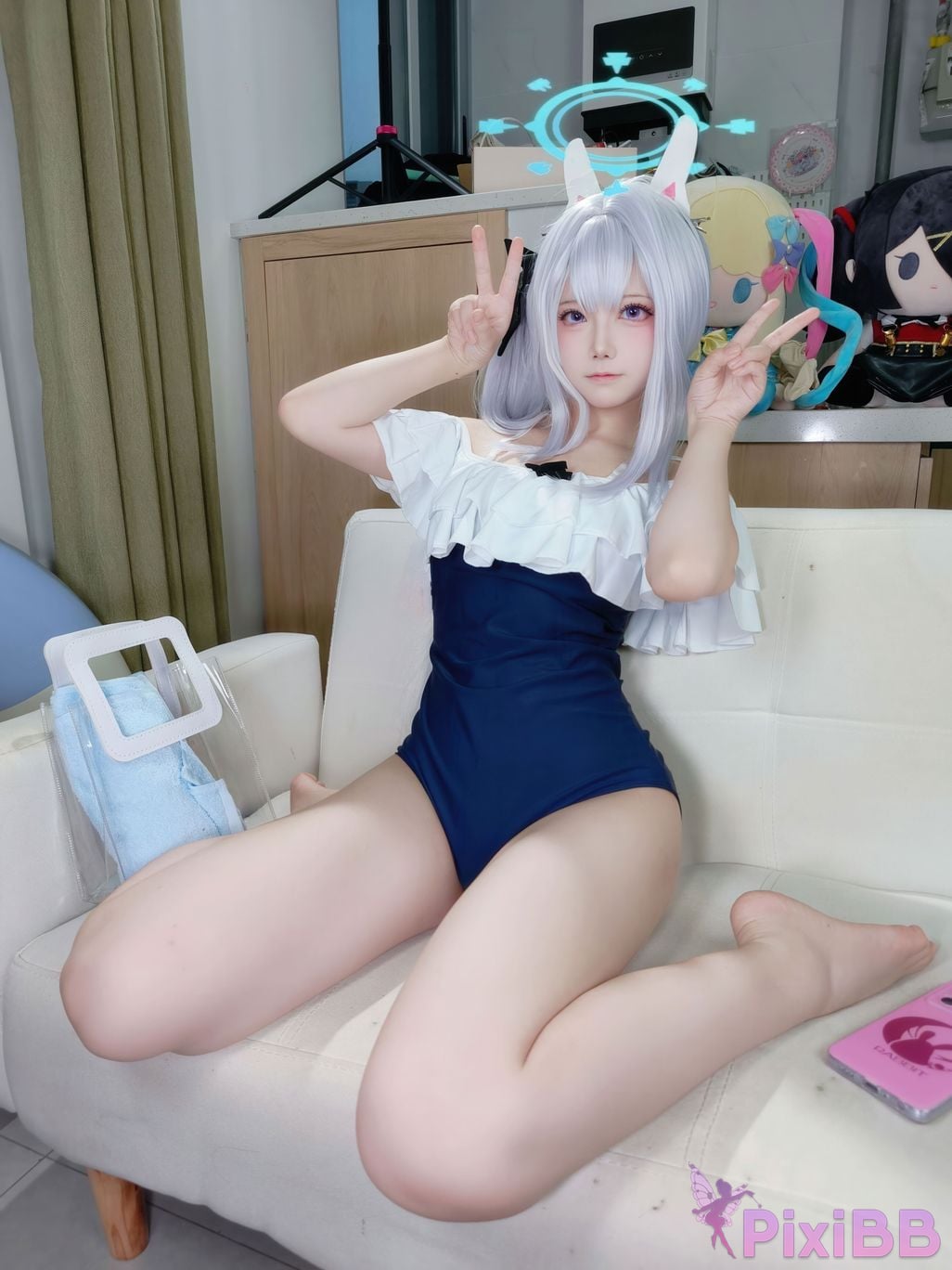 Cosplayer Son miko Blue Archive Yuexue Gongzi swimsuit PixiBB.COM 036