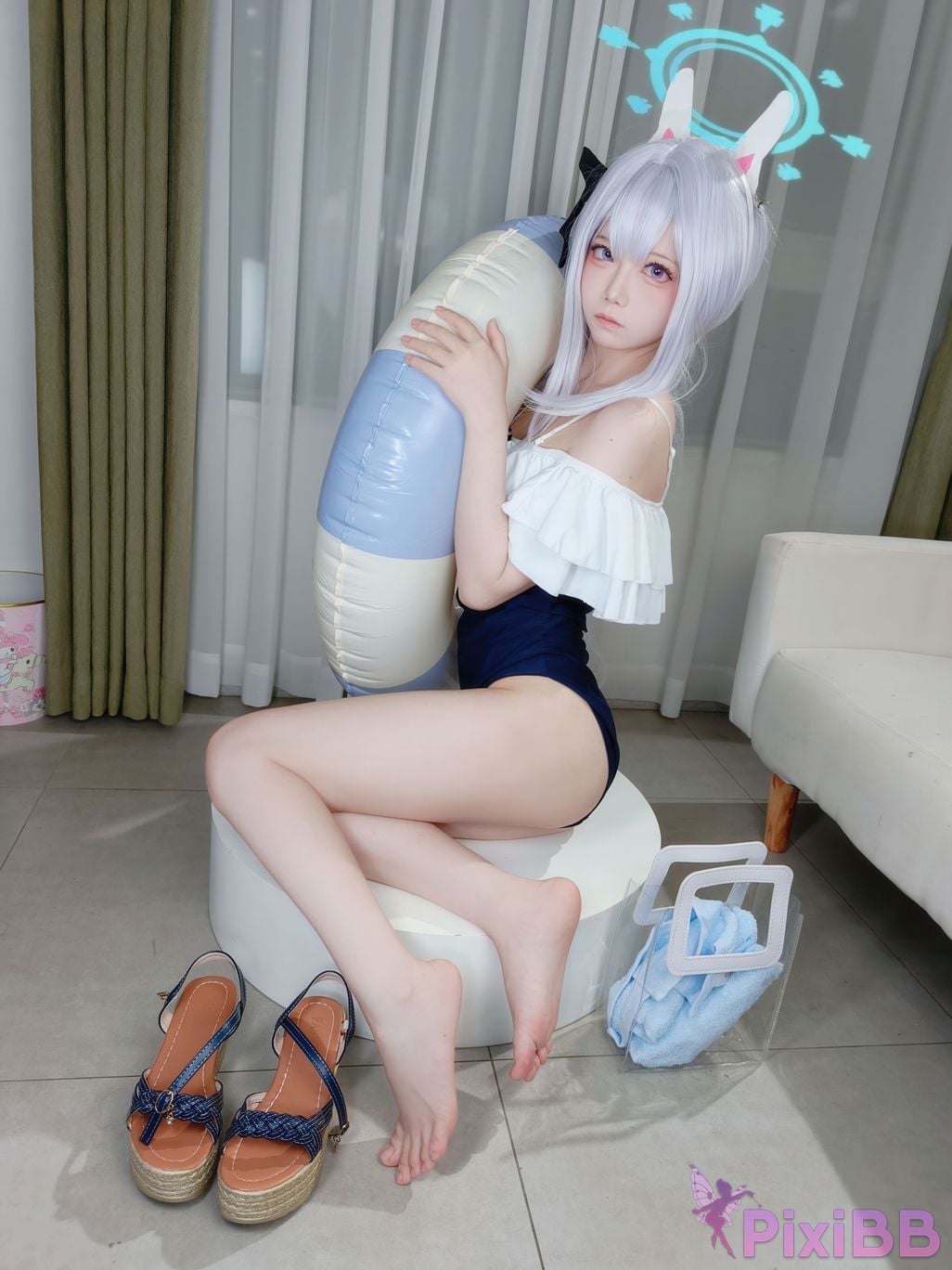 Cosplayer Son miko Blue Archive Yuexue Gongzi swimsuit PixiBB.COM 044