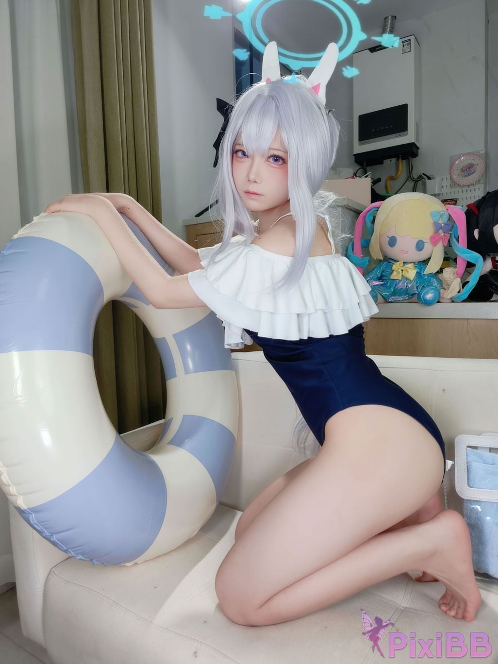 Cosplayer Son miko Blue Archive Yuexue Gongzi swimsuit PixiBB.COM 062
