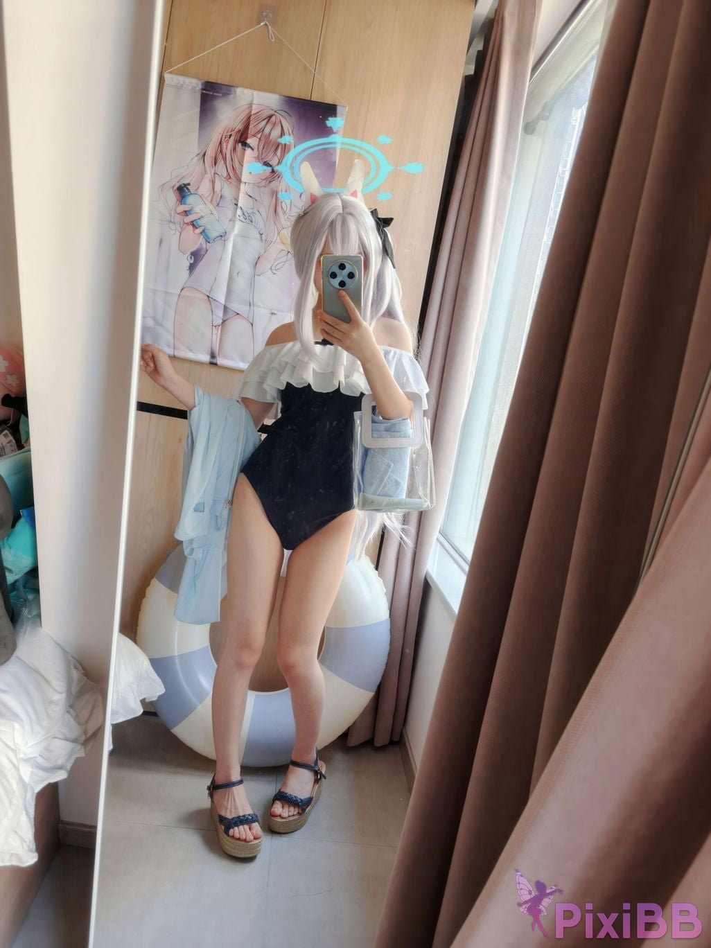 Cosplayer Son miko Blue Archive Yuexue Gongzi swimsuit PixiBB.COM 078
