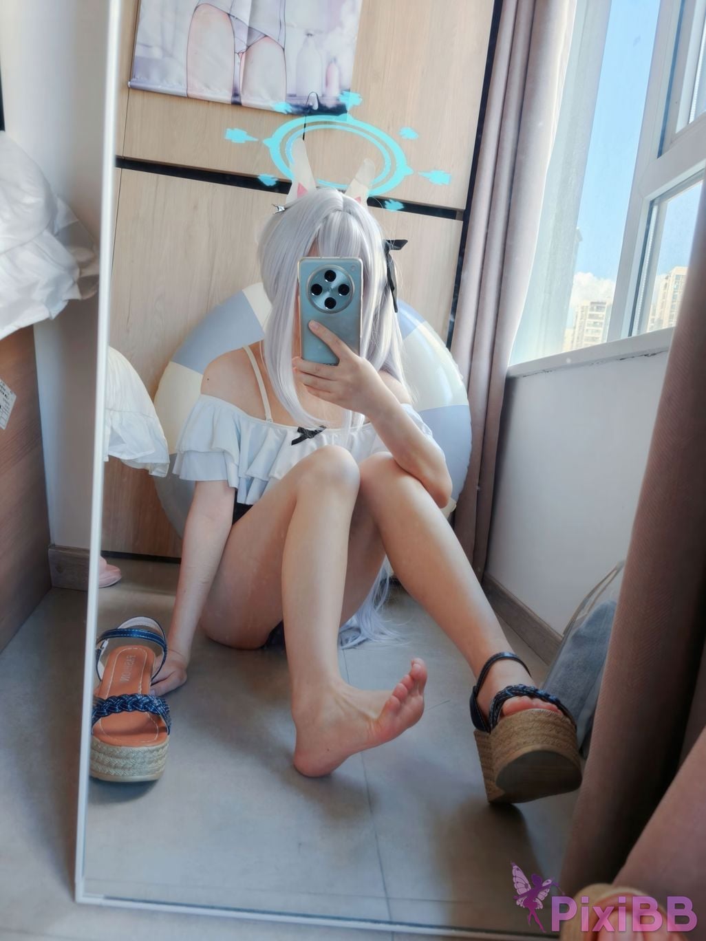 Cosplayer Son miko Blue Archive Yuexue Gongzi swimsuit PixiBB.COM 080