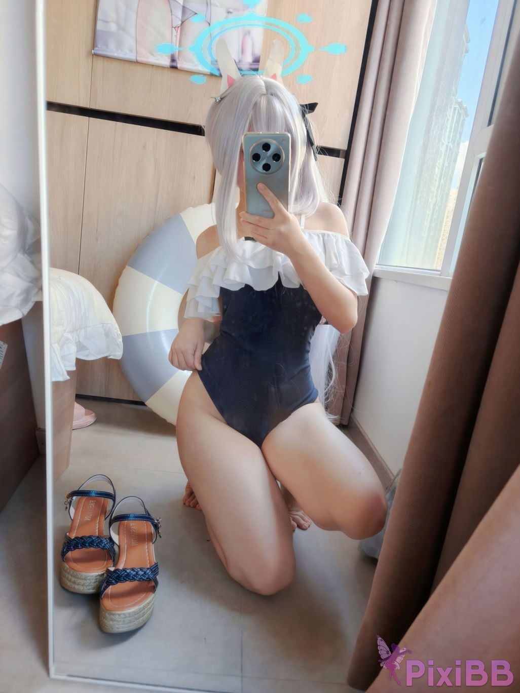Cosplayer Son miko Blue Archive Yuexue Gongzi swimsuit PixiBB.COM 085