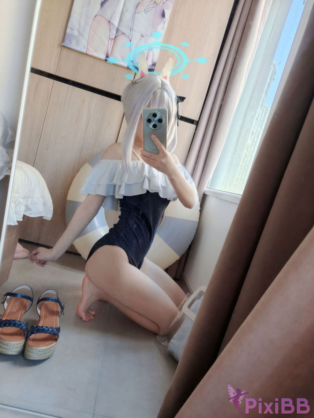 Cosplayer Son miko Blue Archive Yuexue Gongzi swimsuit PixiBB.COM 086