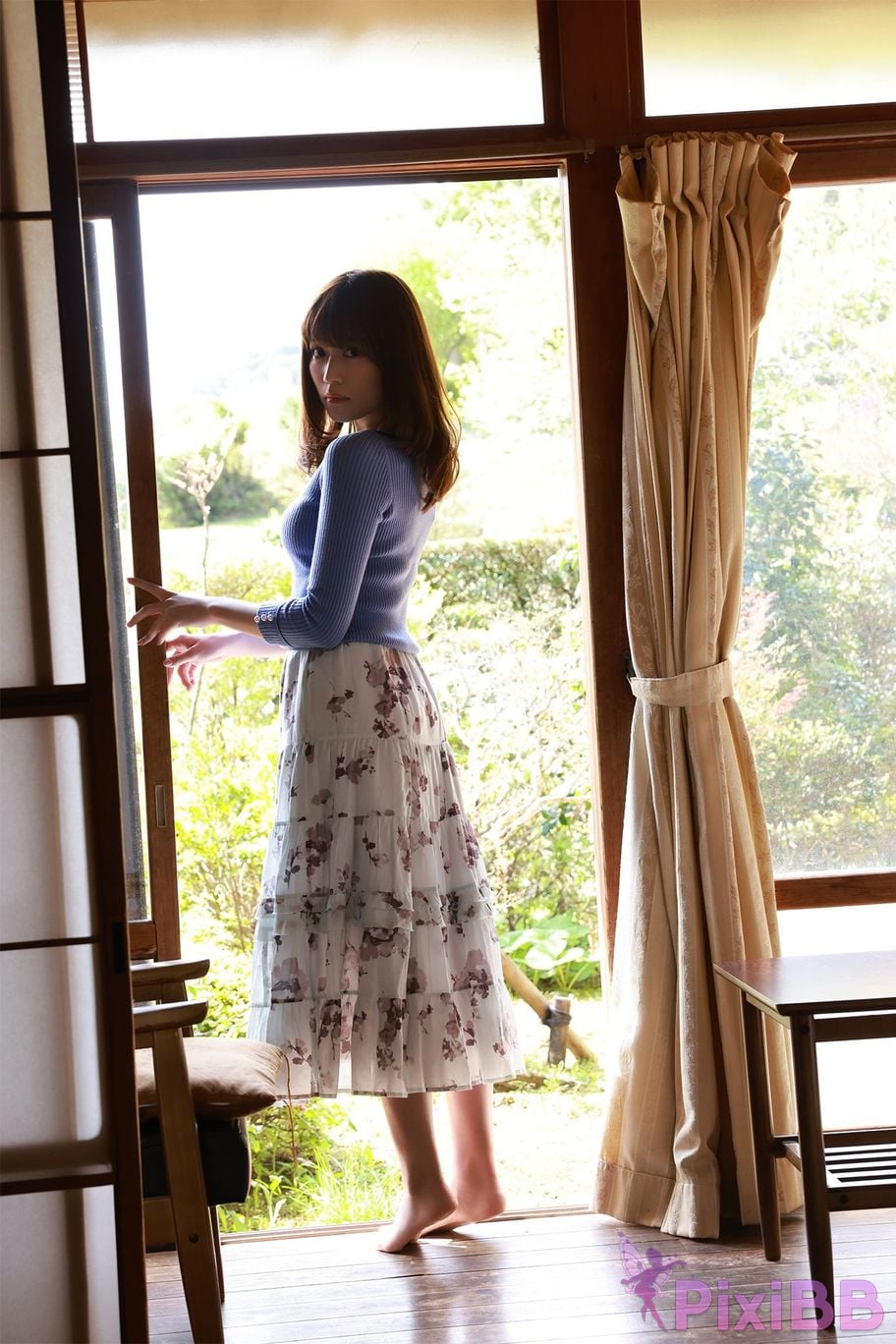 Japanese Idol Yuka Kohinata FRIDAY digital photo book Wet and burning Vol.1 PixiBB.COM 012