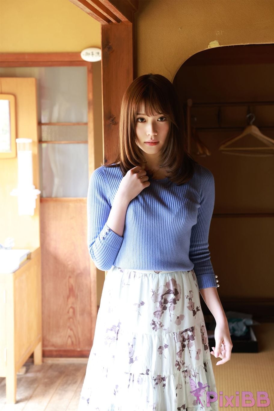 Japanese Idol Yuka Kohinata FRIDAY digital photo book Wet and burning Vol.1 PixiBB.COM 015
