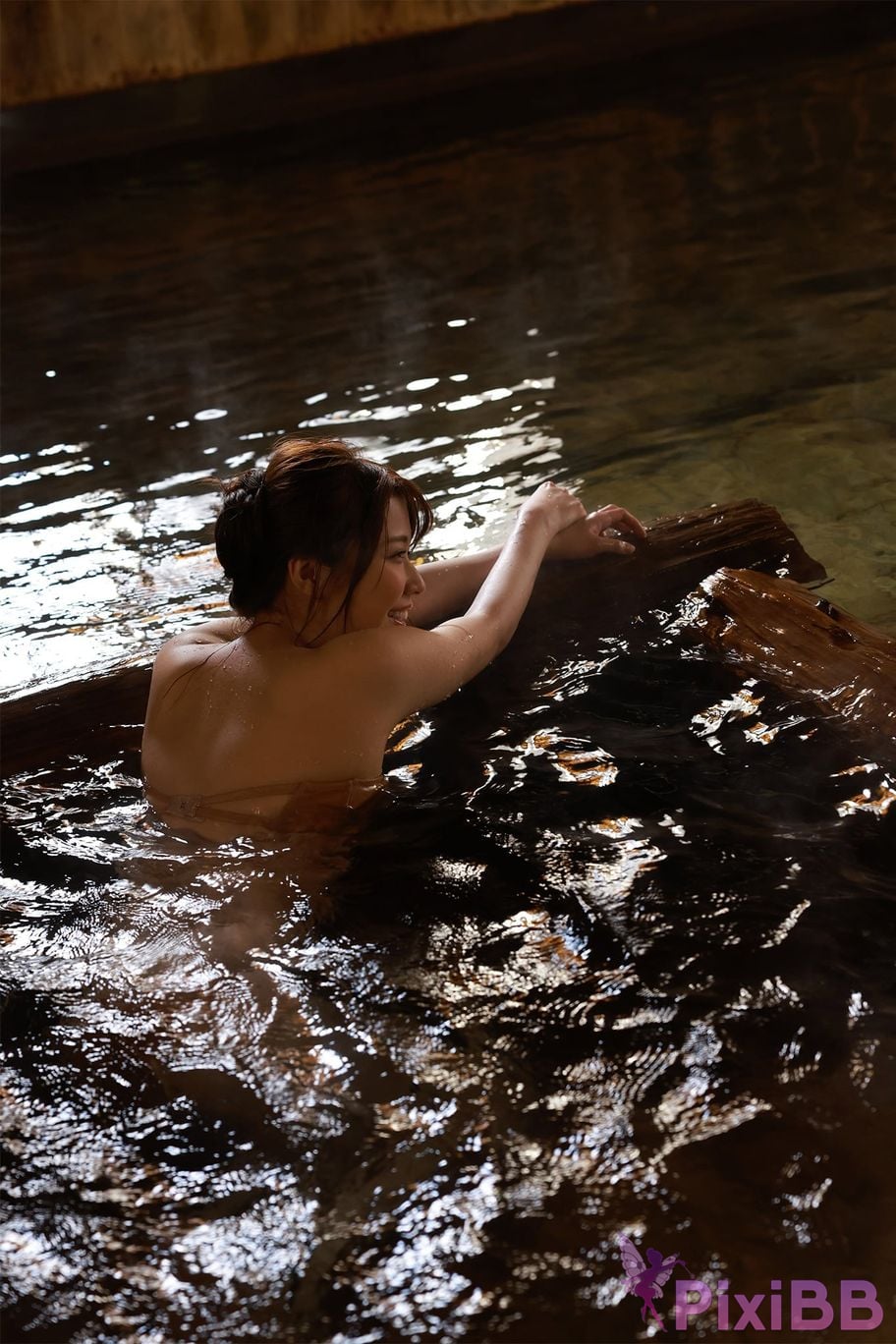 Japanese Idol Yuka Kohinata FRIDAY digital photo book Wet and burning Vol.1 PixiBB.COM 055