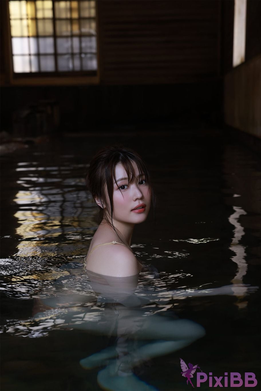 Japanese Idol Yuka Kohinata FRIDAY digital photo book Wet and burning Vol.1 PixiBB.COM 077