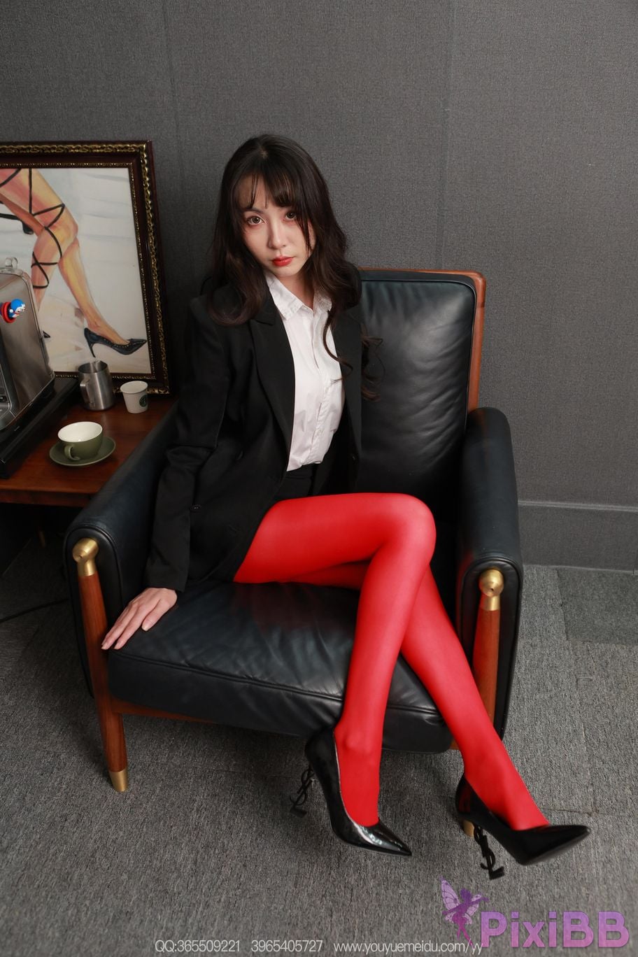 IESS Unconventional Interests No.2292 round and Fiery Red PixiBB.COM 098