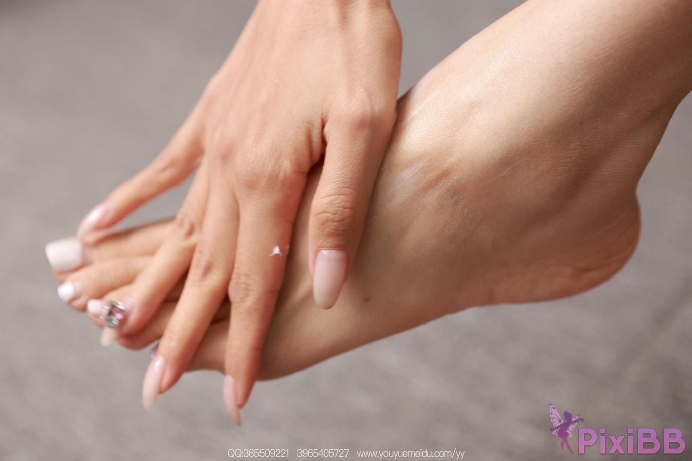 IESS Unconventional Interests No.2295 Yoshiko Bare Foot Skin Care PixiBB.COM 008