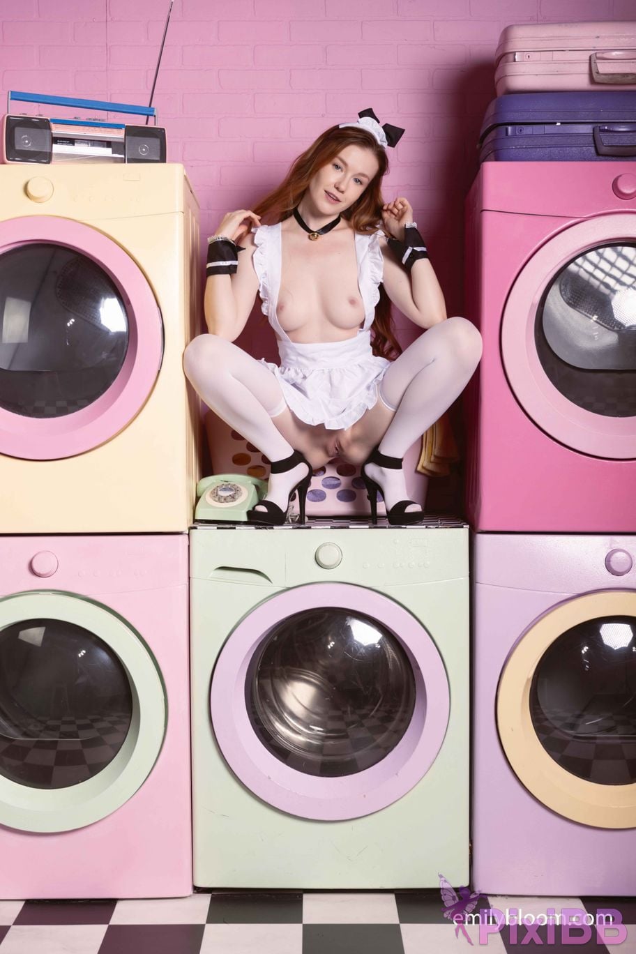emilybloom laundromat 026 PixiBB.COM