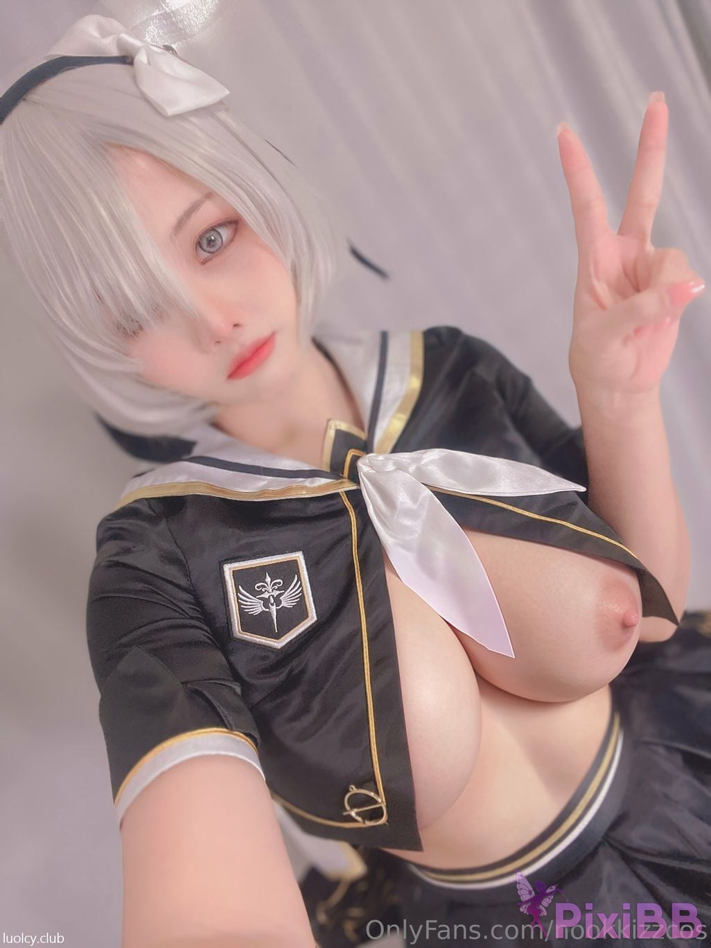 Cosplayer nookkizzcos Undefinied PixiBB.COM 010