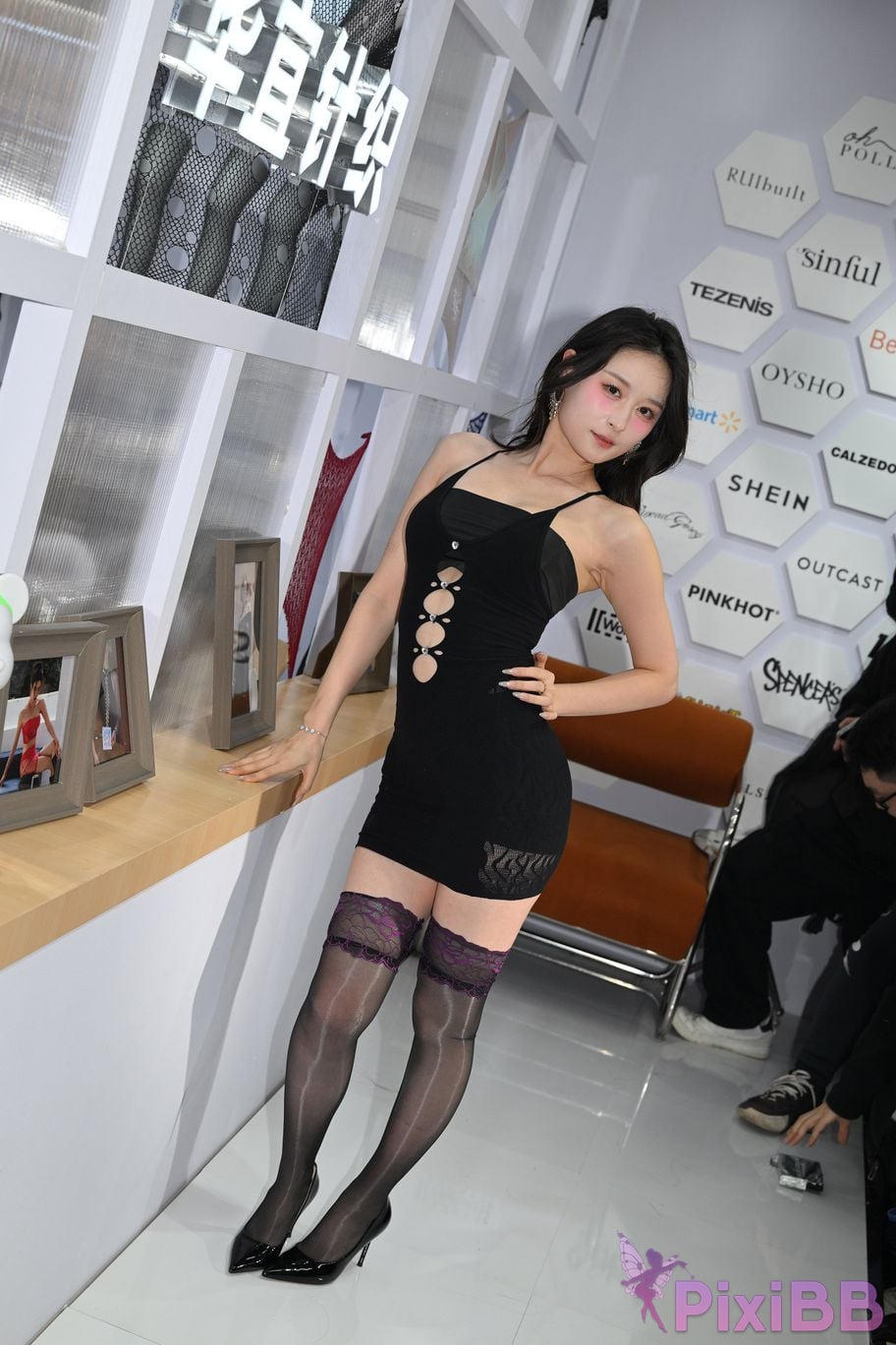 Featured Street Photography Works No.5922 Kiriko Kirikos sensual clothes PixiBB.COM 063