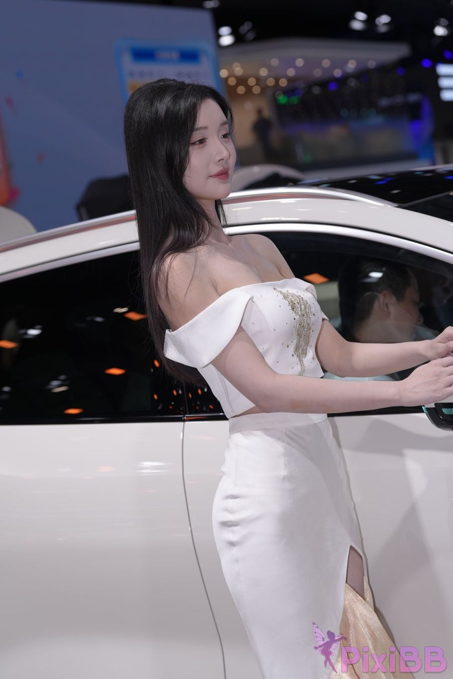 Featured Street Photography Works No.5926 BYD Booth car model PixiBB.COM 006