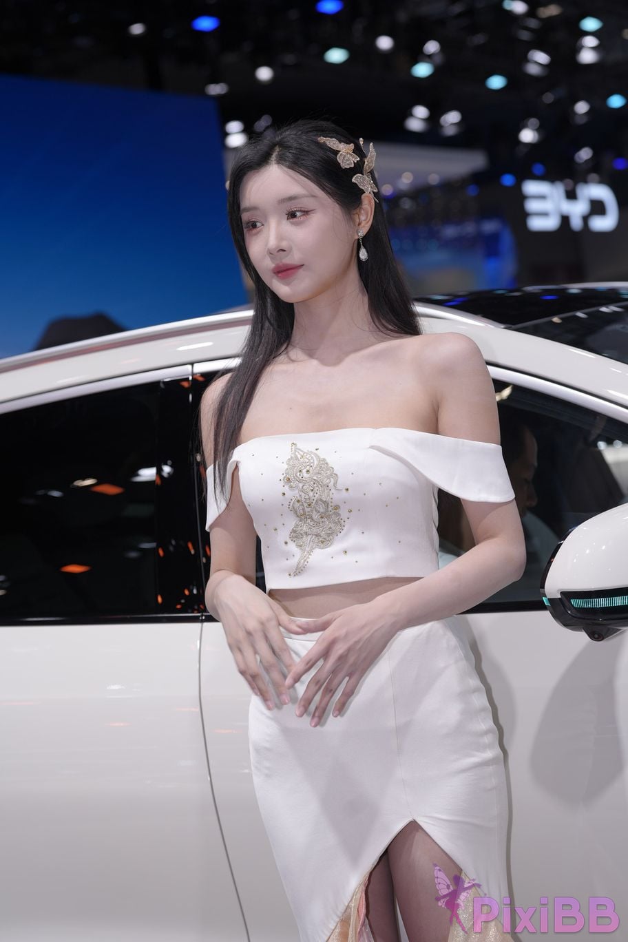 Featured Street Photography Works No.5926 BYD Booth car model PixiBB.COM 014
