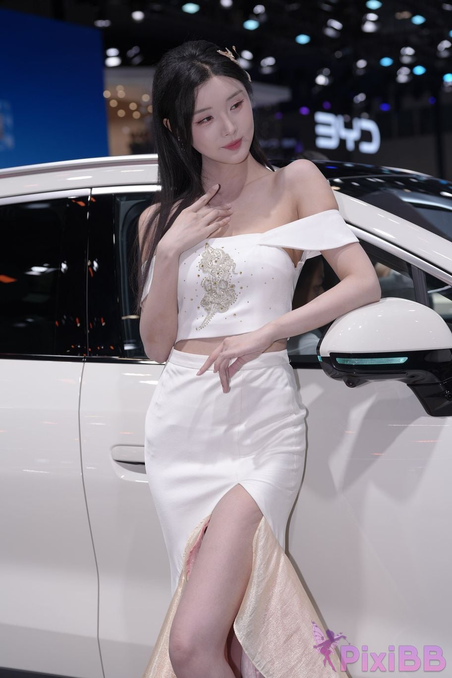 Featured Street Photography Works No.5926 BYD Booth car model PixiBB.COM 026