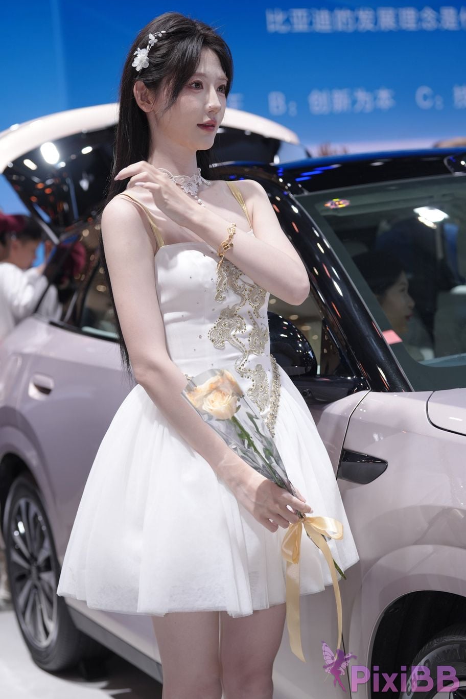 Featured Street Photography Works No.5926 BYD Booth car model PixiBB.COM 062