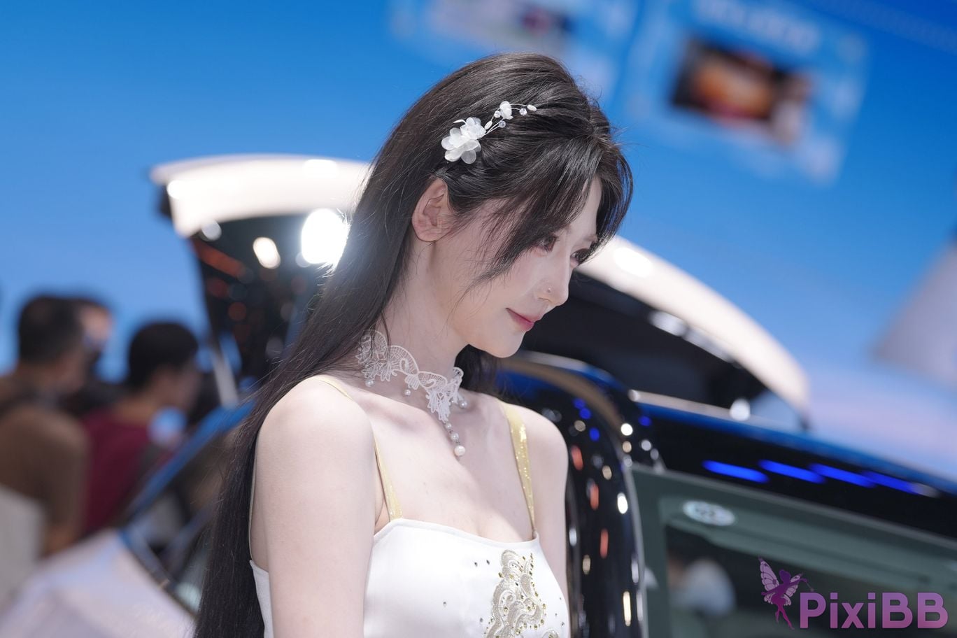 Featured Street Photography Works No.5926 BYD Booth car model PixiBB.COM 110