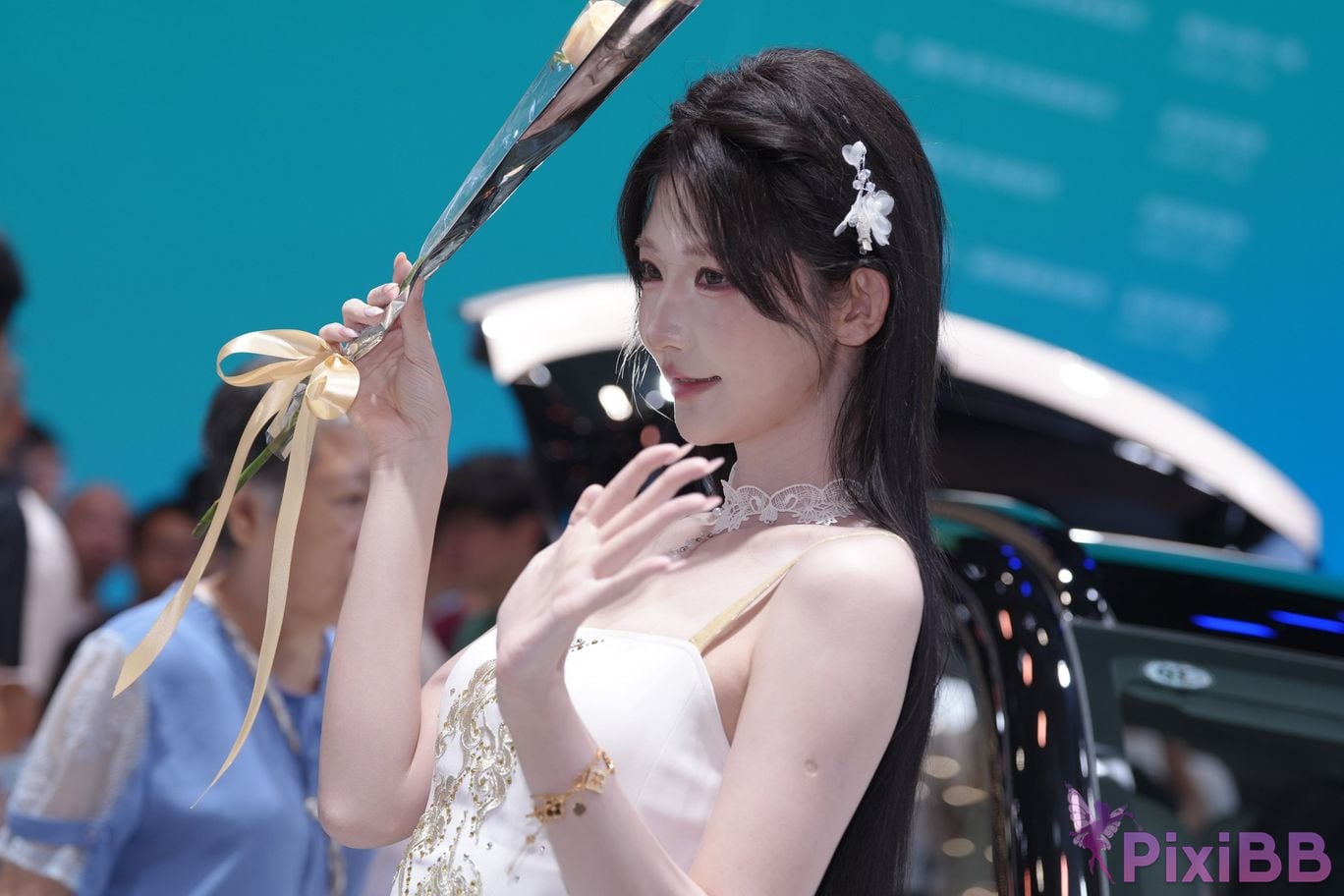 Featured Street Photography Works No.5926 BYD Booth car model PixiBB.COM 115