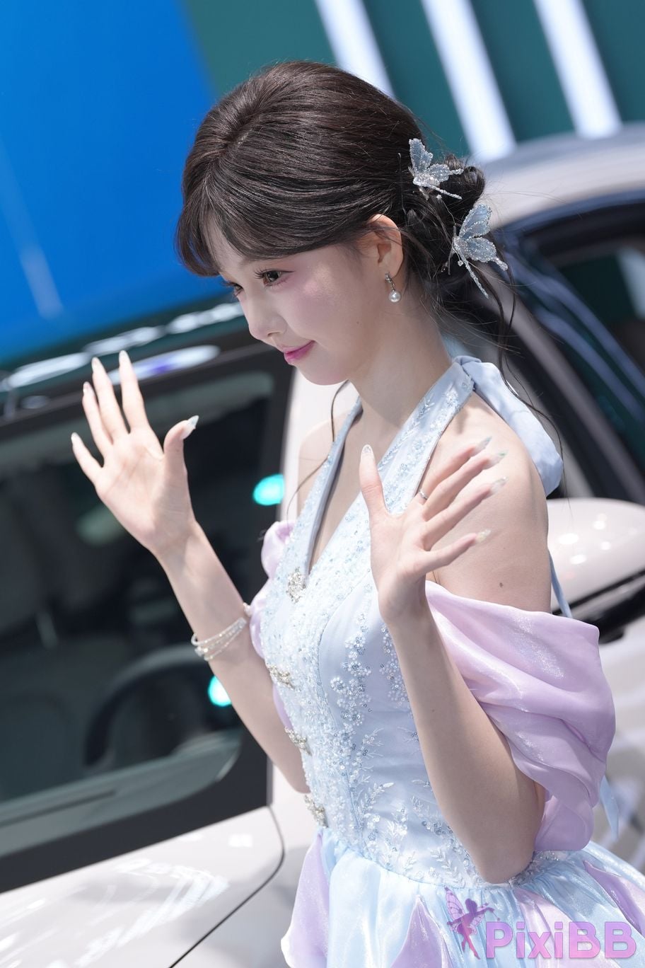 Featured Street Photography Works No.5926 BYD Booth car model PixiBB.COM 125