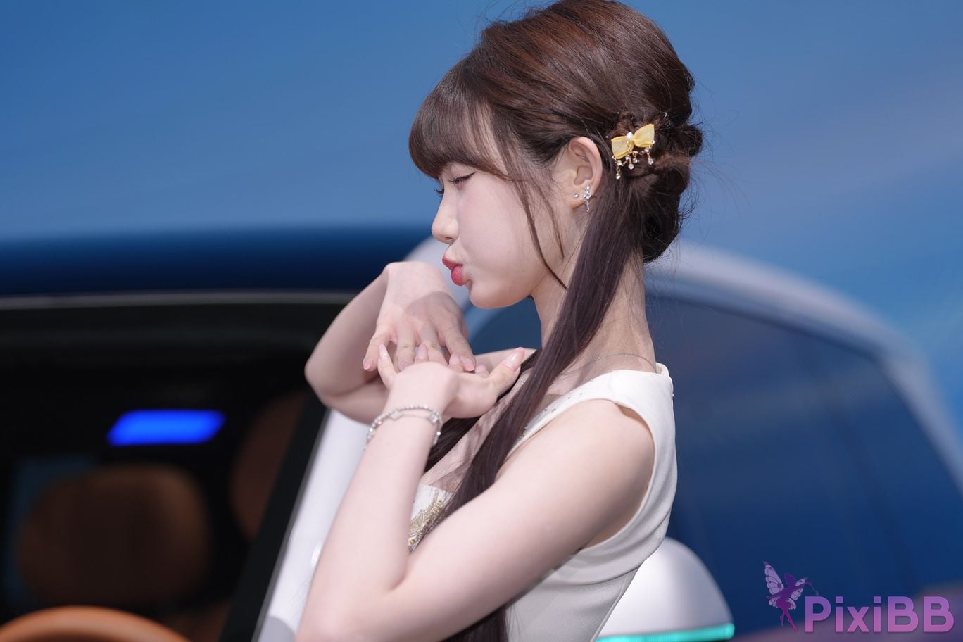 Featured Street Photography Works No.5926 BYD Booth car model PixiBB.COM 175