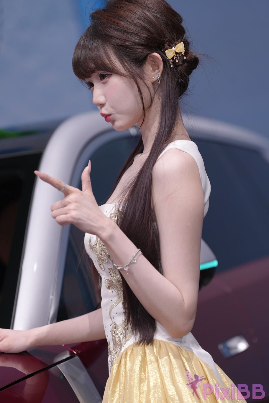 Featured Street Photography Works No.5926 BYD Booth car model PixiBB.COM 247