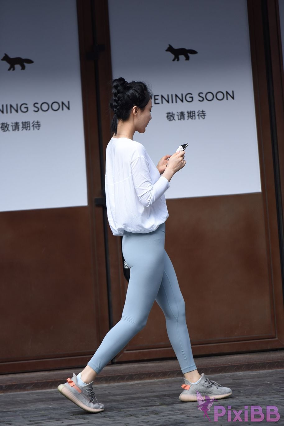 Featured Street Photography Works No.5929 Blue tights with pert buttocks PixiBB.COM 054