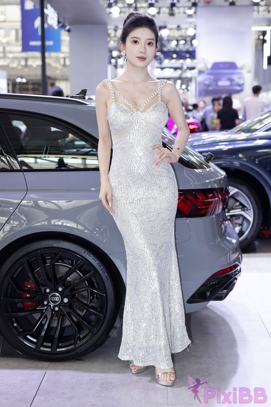Featured Street Photography Works No.5911 Suzhou Auto Show Internet Celebrities BB Sauce PixiBB.COM 001