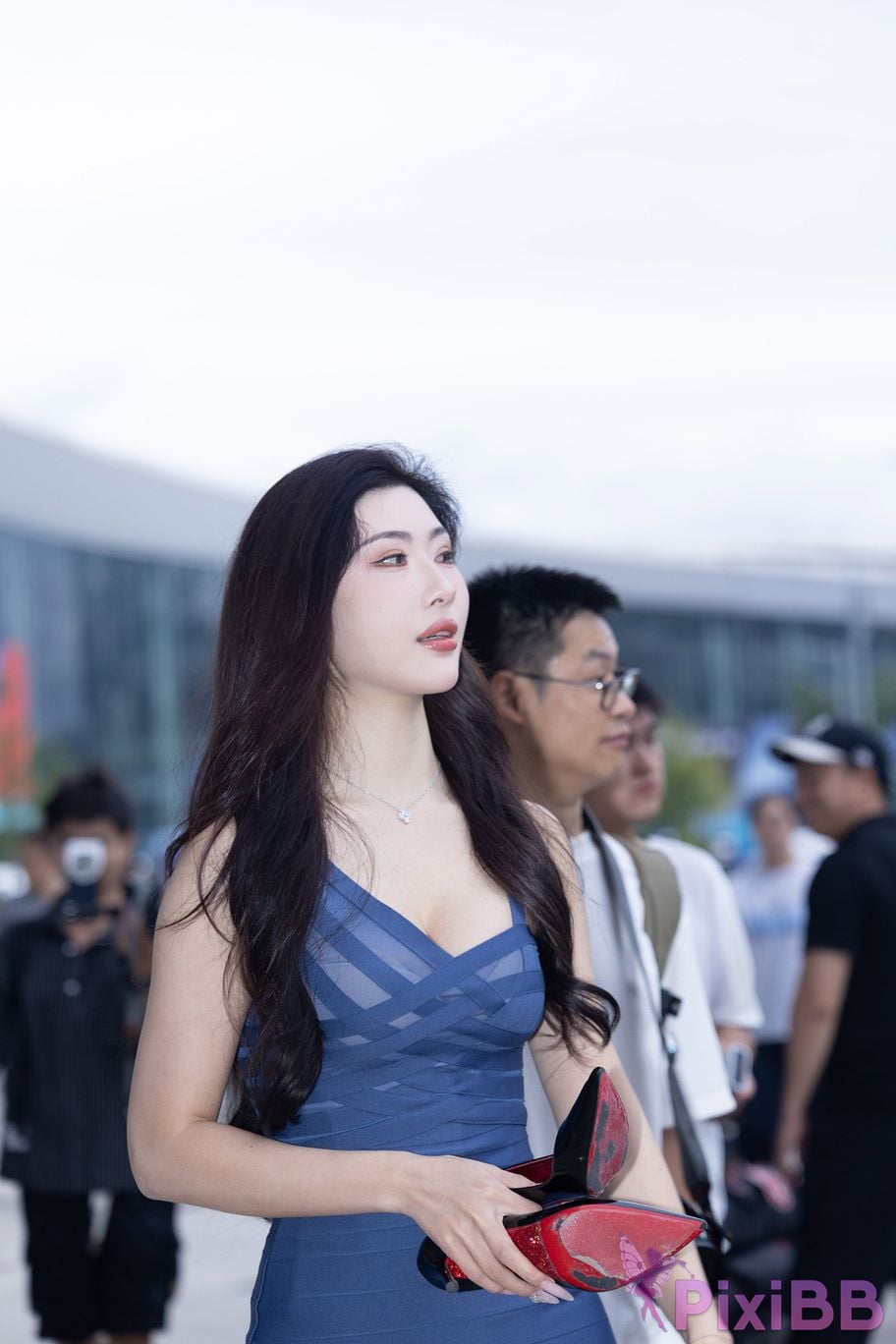 Featured Street Photography Works No.5915 Goddess Ye Mengyu beautiful breasts PixiBB.COM 011