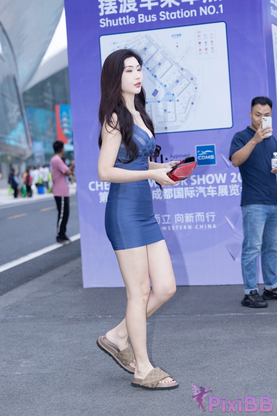 Featured Street Photography Works No.5915 Goddess Ye Mengyu beautiful breasts PixiBB.COM 016