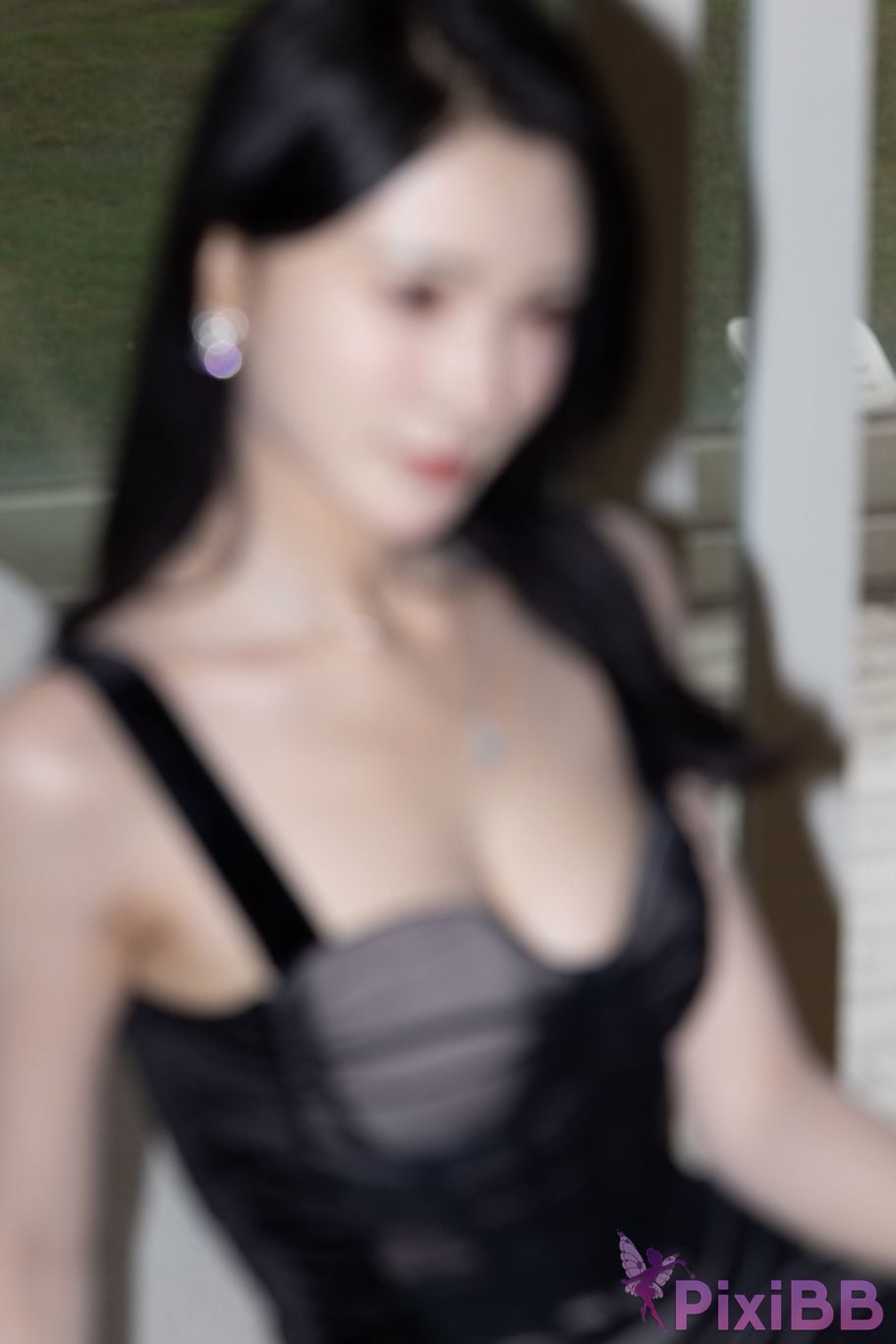 Featured Street Photography Works No.5916 Internet celebrity little glutinous rice balls with beautiful breasts and legs PixiBB.COM 001
