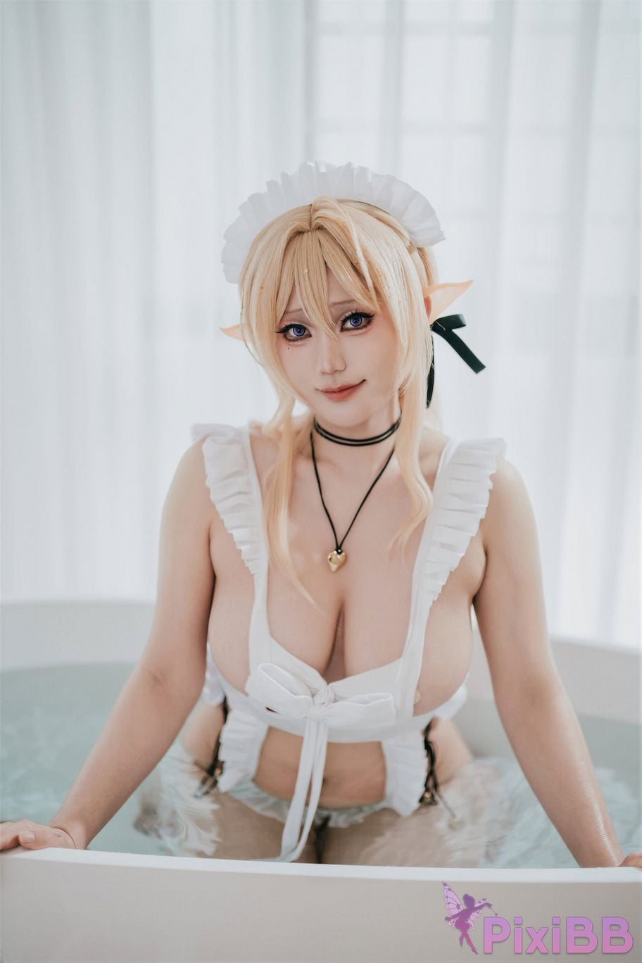 Cosplayer Xinglan is Lanlan and her name Lanmei. azur lane golden lion PixiBB.COM 049