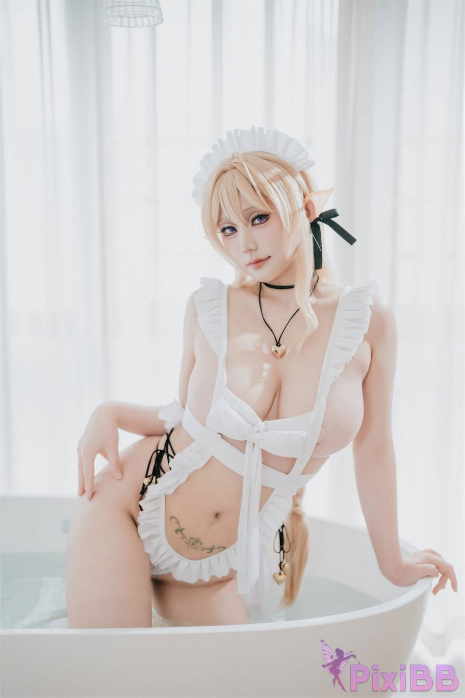 Cosplayer Xinglan is Lanlan and her name Lanmei. azur lane golden lion PixiBB.COM 052