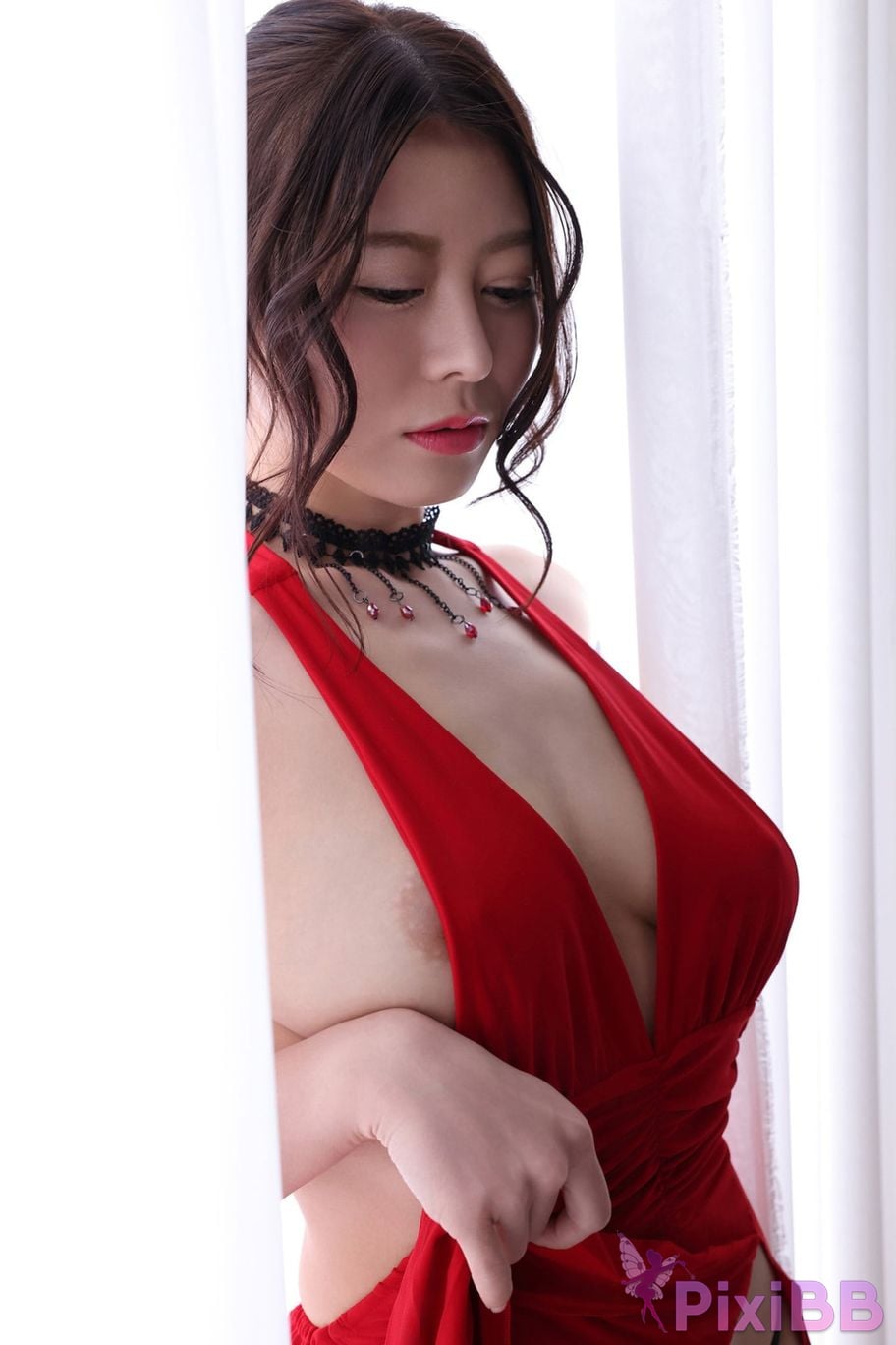 Japanese Idol Iyo Shinohara digital photo book I want to be pampered more PixiBB.COM 089
