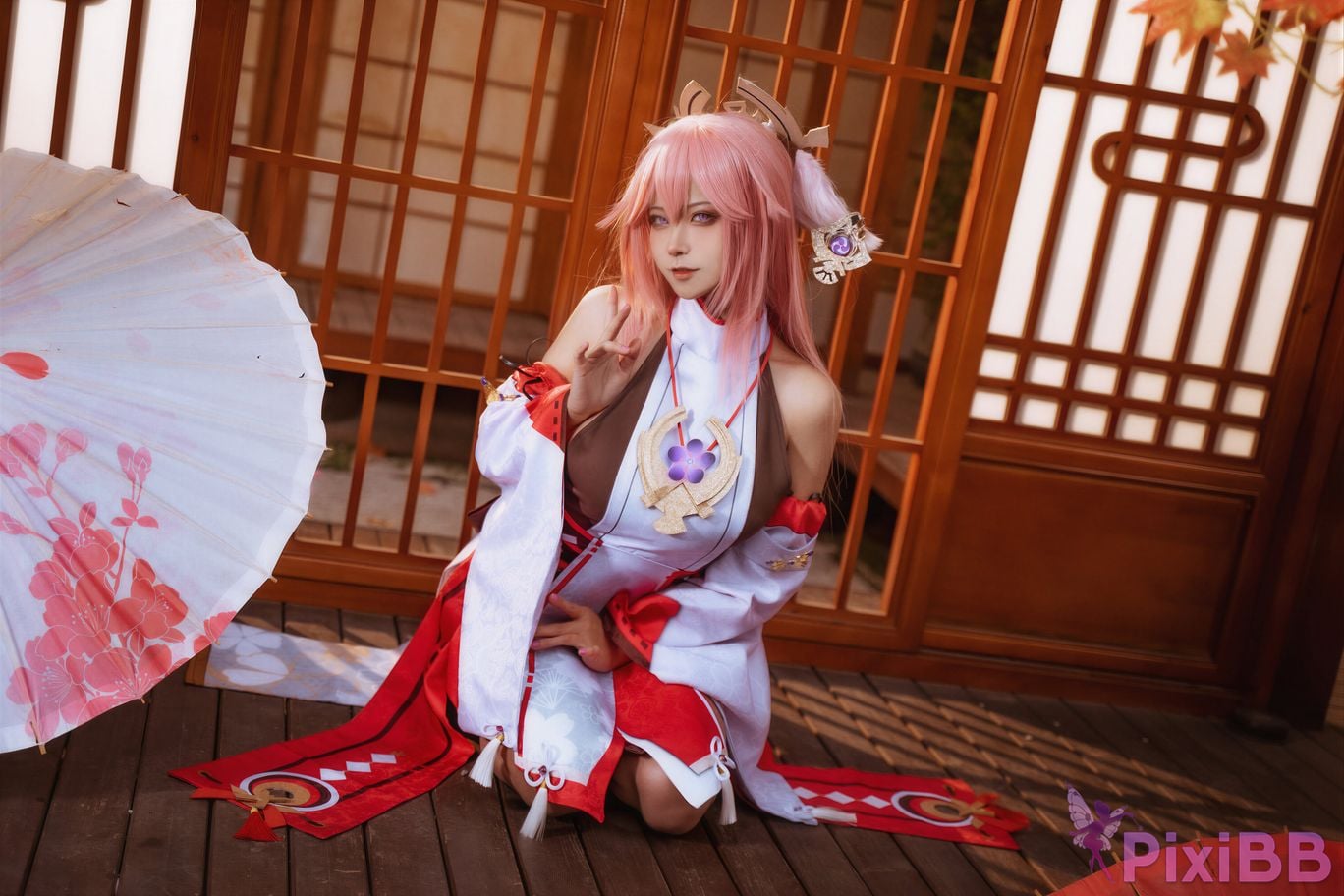 Cosplayer Seya lion smash Genshin Yae Miko PixiBB.COM 003