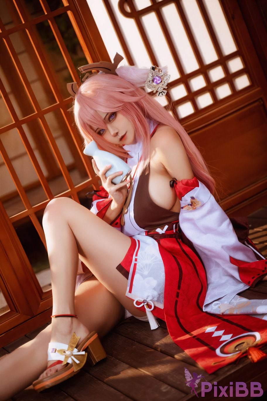 Cosplayer Seya lion smash Genshin Yae Miko PixiBB.COM 005