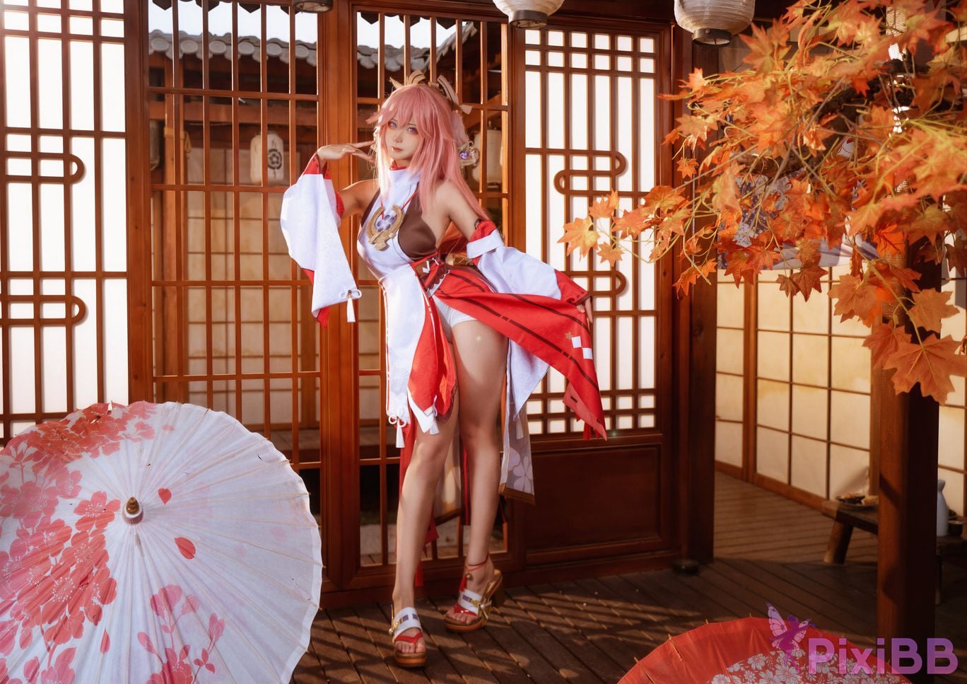 Cosplayer Seya lion smash Genshin Yae Miko PixiBB.COM 008