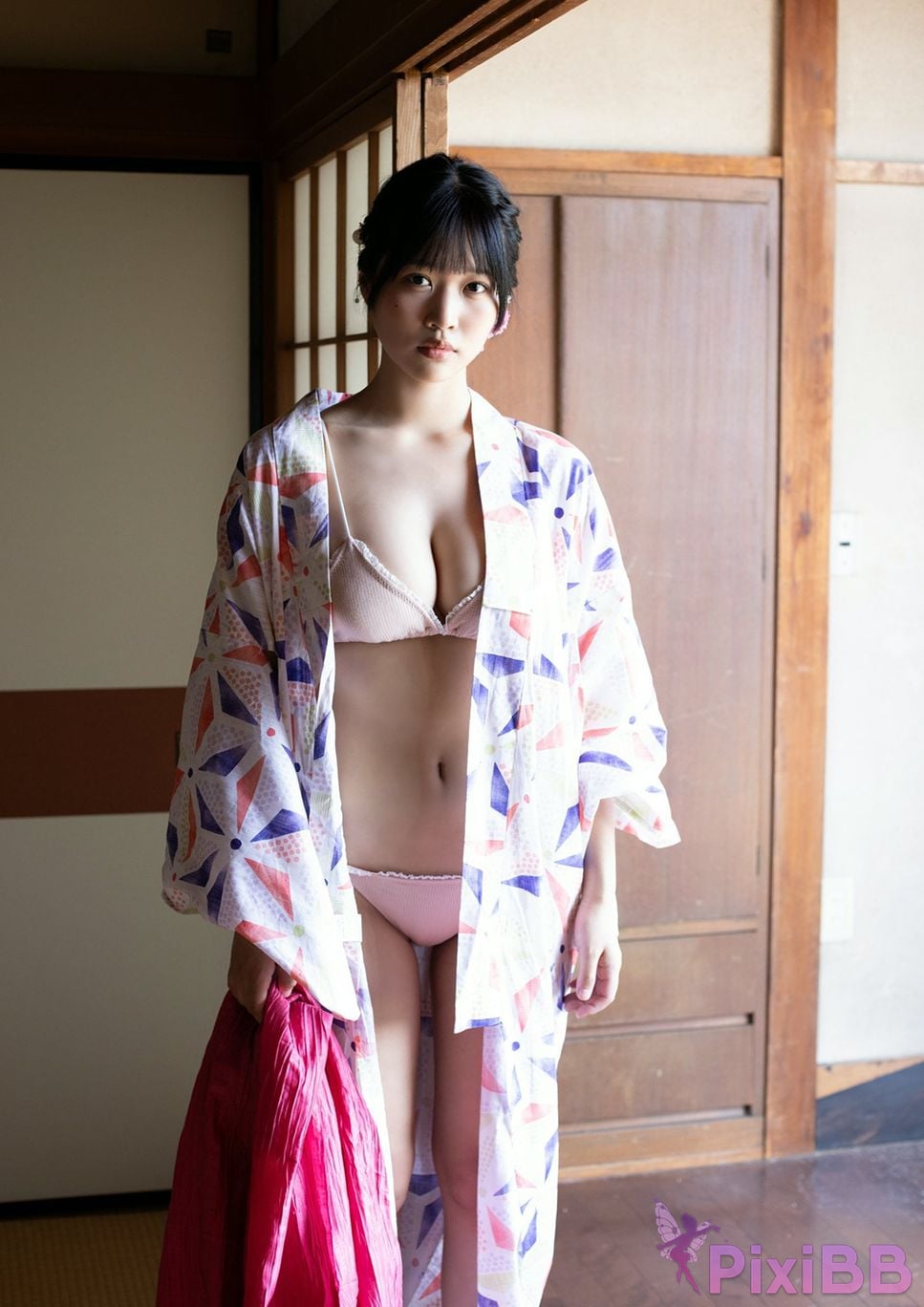 Japanese Idol Miyuka Minami BRODY digital photo book HEAVENS GATE PixiBB.COM 025