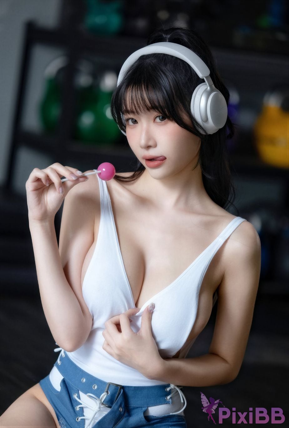 AI Enhanced Tina On The Gym PixiBB.COM 031