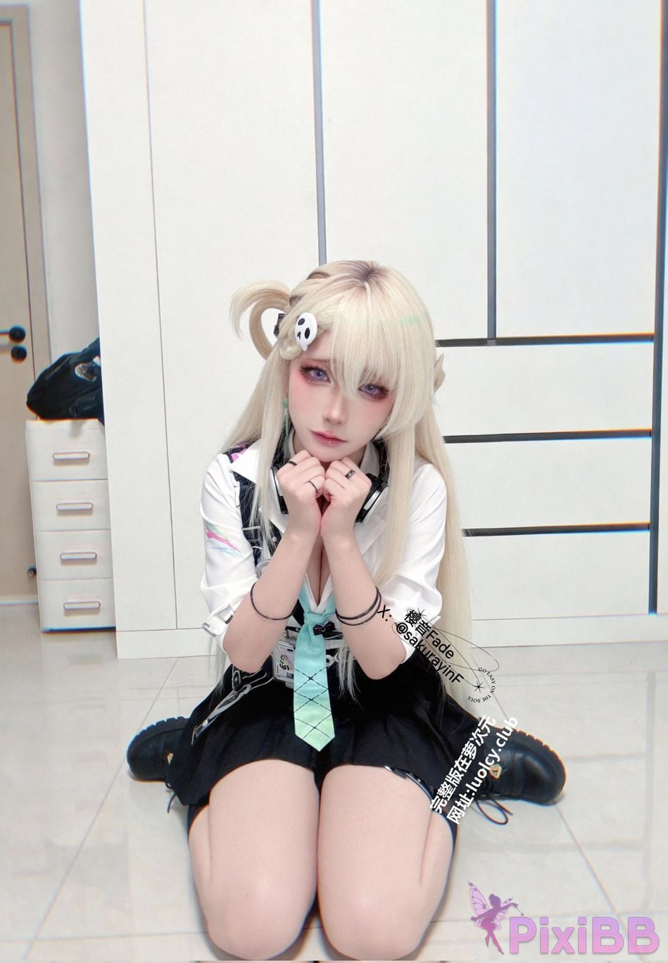 Cosplayer sakurayinF Yingyin Fade Top Big Boobs Welfare Girl PixiBB.COM 065