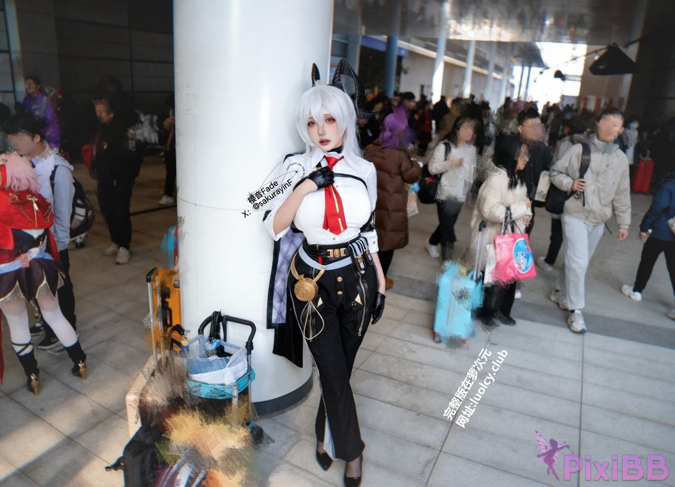 Cosplayer sakurayinF Yingyin Fade Top Big Boobs Welfare Girl PixiBB.COM 090