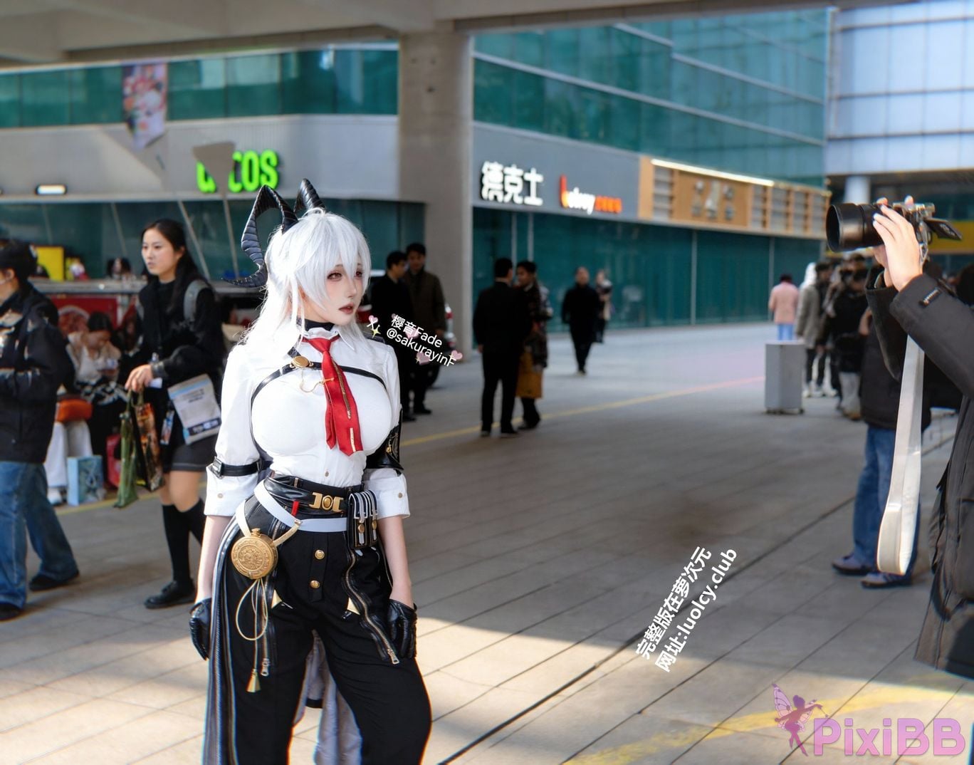 Cosplayer sakurayinF Yingyin Fade Top Big Boobs Welfare Girl PixiBB.COM 092