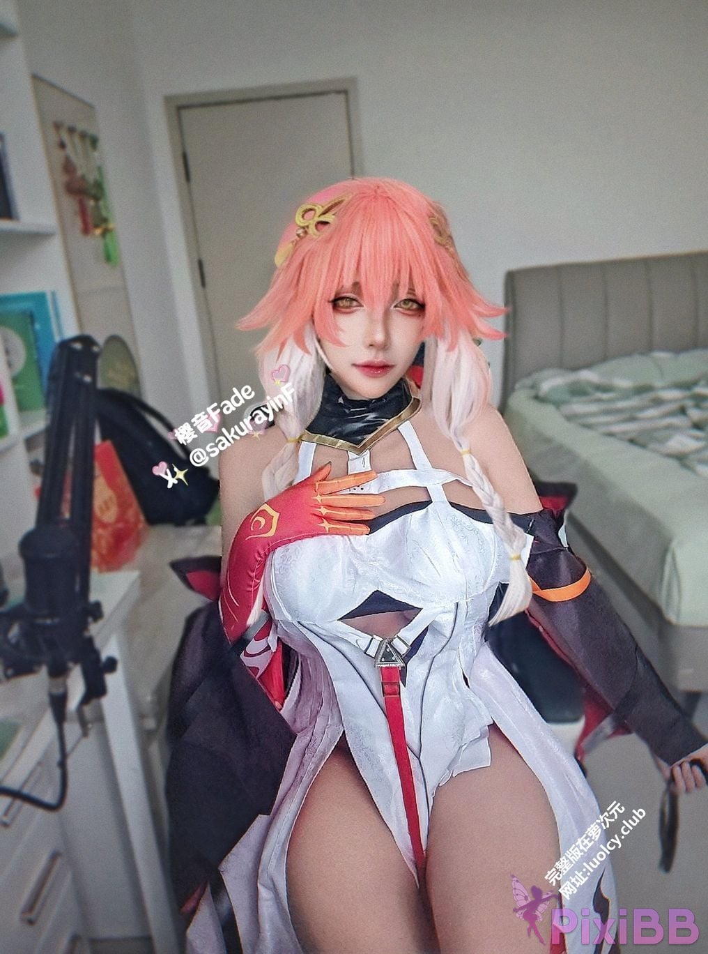 Cosplayer sakurayinF Yingyin Fade Top Big Boobs Welfare Girl PixiBB.COM 281