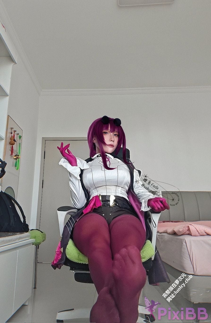 Cosplayer sakurayinF Yingyin Fade Top Big Boobs Welfare Girl PixiBB.COM 285