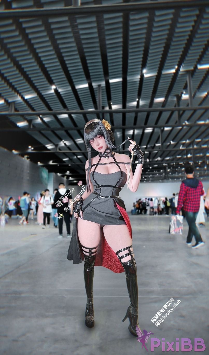 Cosplayer sakurayinF Yingyin Fade Top Big Boobs Welfare Girl PixiBB.COM 403