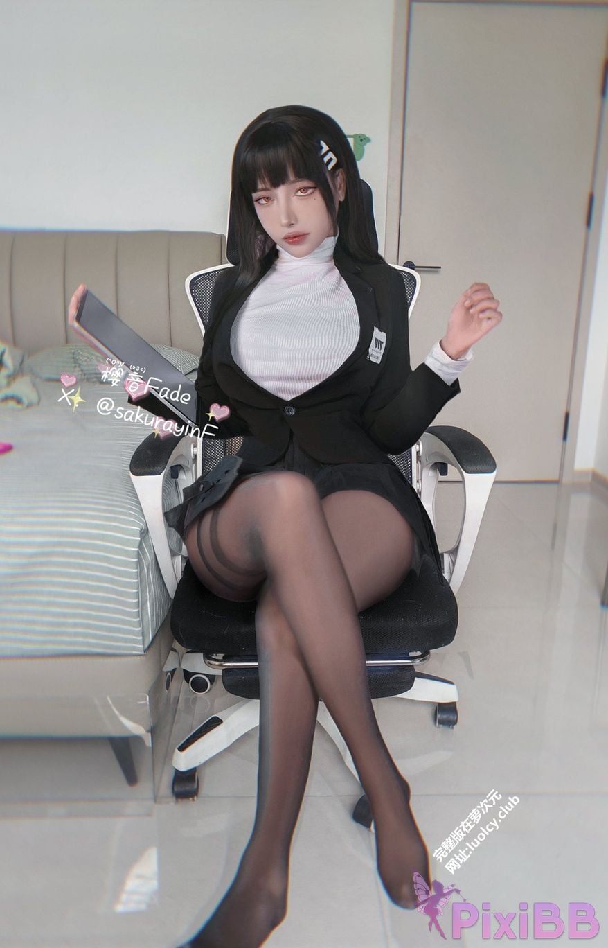 Cosplayer sakurayinF Yingyin Fade Top Big Boobs Welfare Girl PixiBB.COM 430