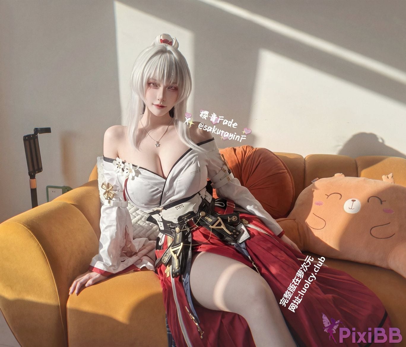 Cosplayer sakurayinF Yingyin Fade Top Big Boobs Welfare Girl PixiBB.COM 478