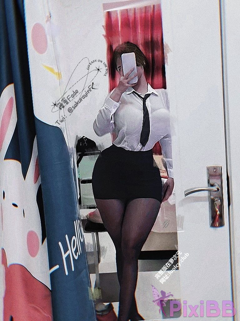 Cosplayer sakurayinF Yingyin Fade Top Big Boobs Welfare Girl PixiBB.COM 611