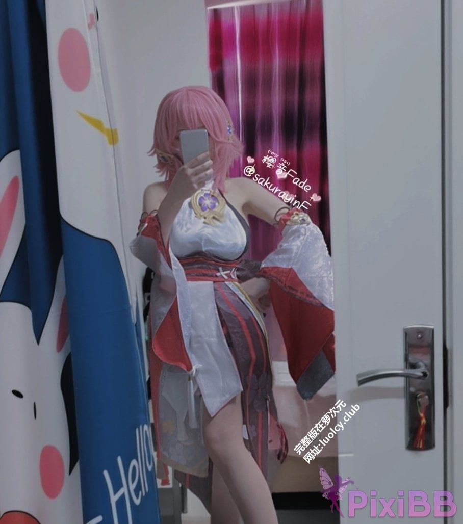 Cosplayer sakurayinF Yingyin Fade Top Big Boobs Welfare Girl PixiBB.COM 640